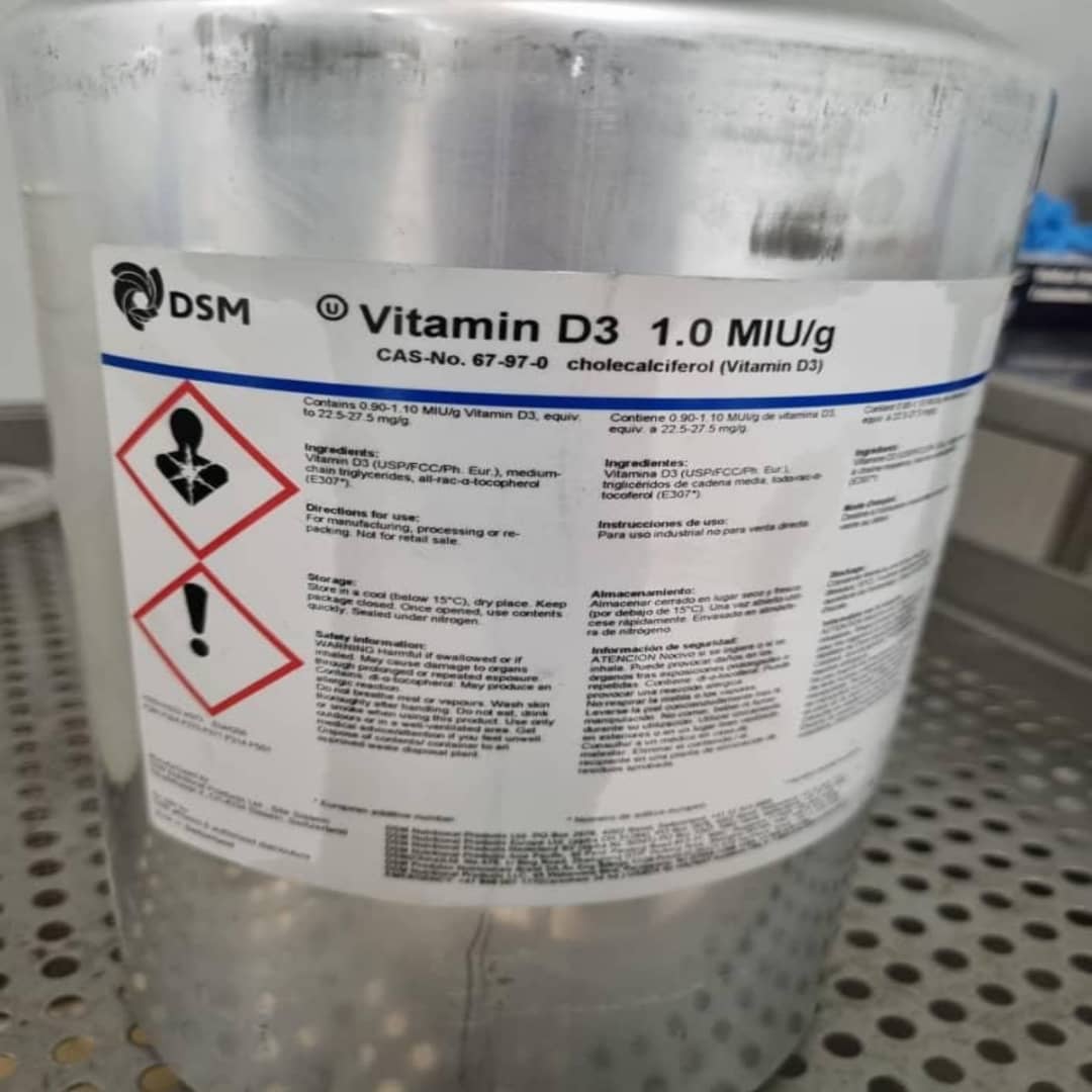 ویتامین D3 1.0 MIU/g ویتامین D3 1.0 MIU/g